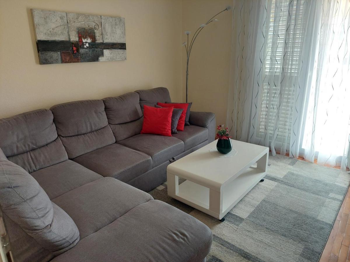 Apartments Gojka Miocevic Biograd Na Moru Bagian luar foto