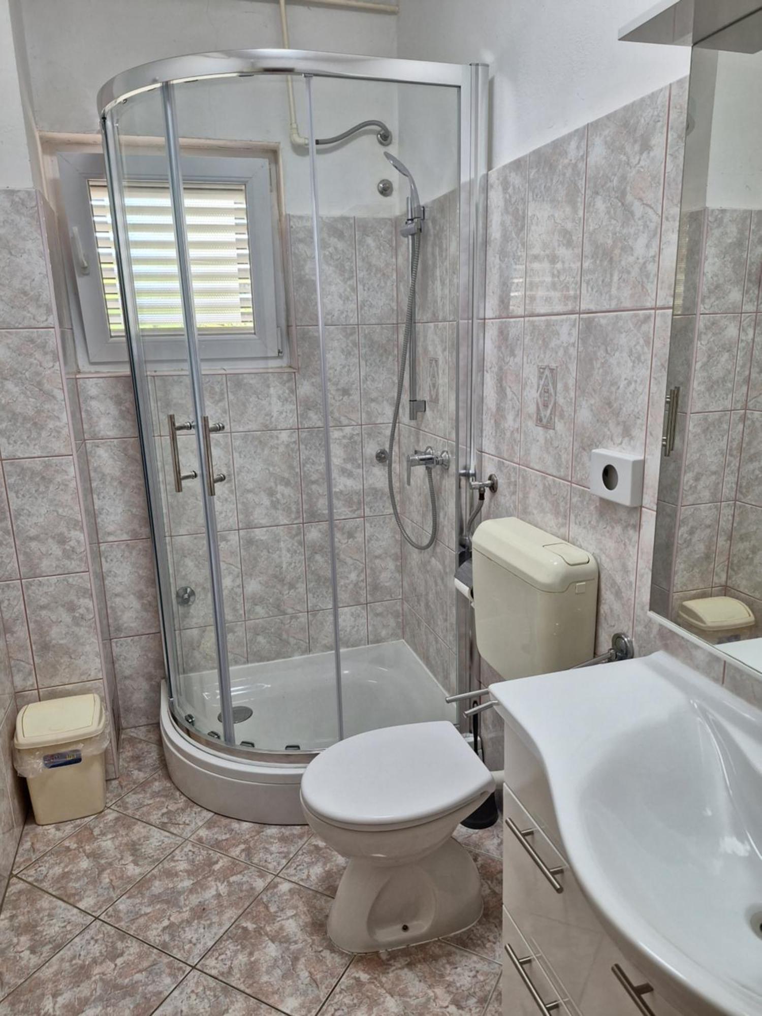 Apartments Gojka Miocevic Biograd Na Moru Bagian luar foto