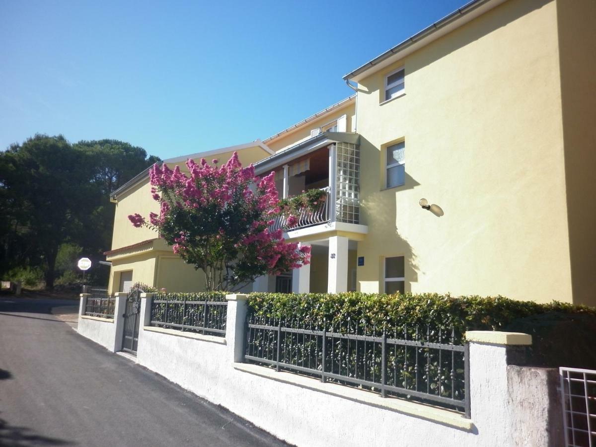 Apartments Gojka Miocevic Biograd Na Moru Bagian luar foto