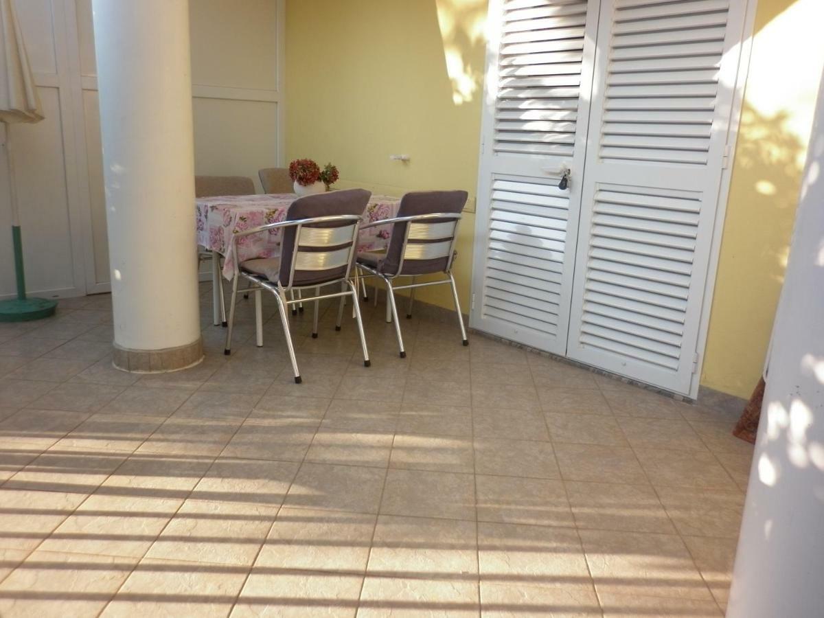 Apartments Gojka Miocevic Biograd Na Moru Bagian luar foto
