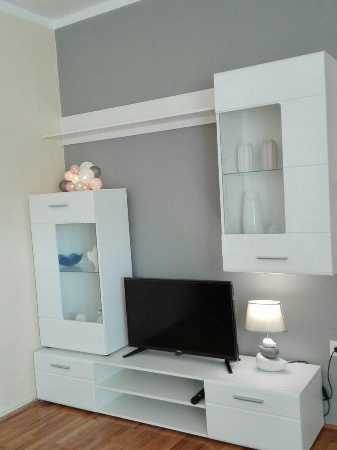 Apartments Gojka Miocevic Biograd Na Moru Bagian luar foto